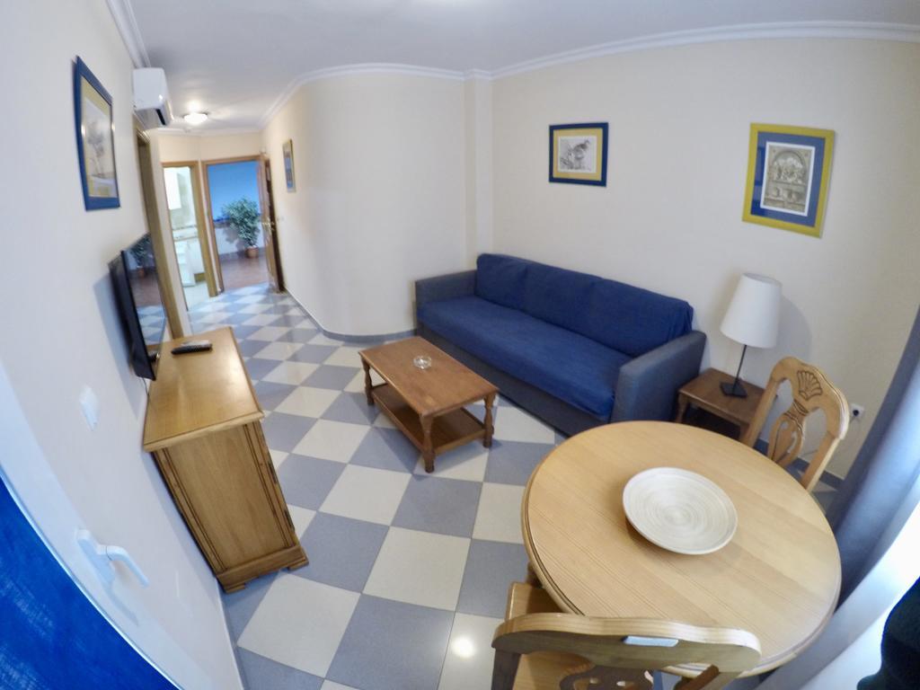 Apartamentos Nina De Oro 토레몰리노스 외부 사진